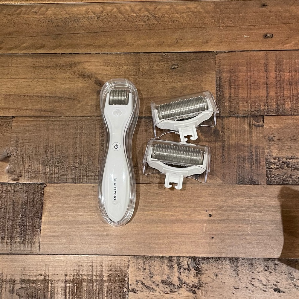 BeautyBio GloPro Microneedling Tool with 2 Body Attachments